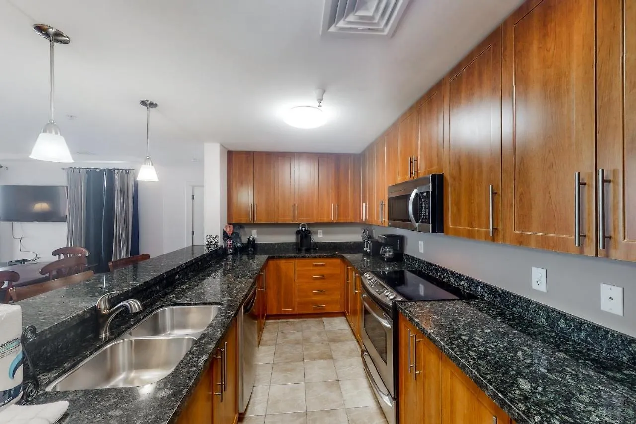 The Sanctuary - Beach Escape 328B Virginia Beach Apartment
