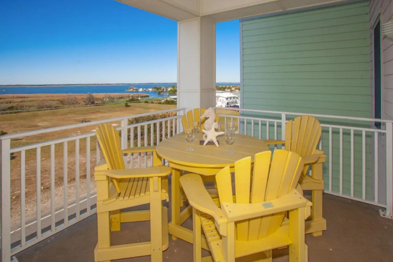 Apartment The Sanctuary - Beach Escape 328B Virginia Beach